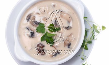 طريقة عمل شوربة مشروم بصدور الدجاج