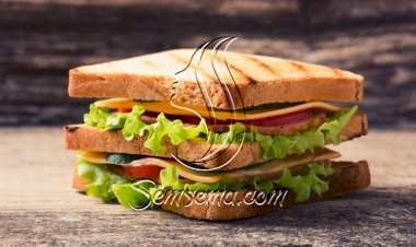 طريقة عمل كلوب ساندويتش بالجبنة