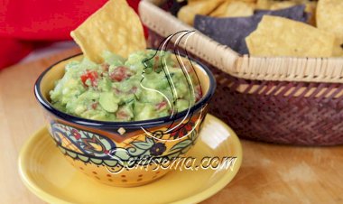 طريقة عمل صلصة غواكامولي