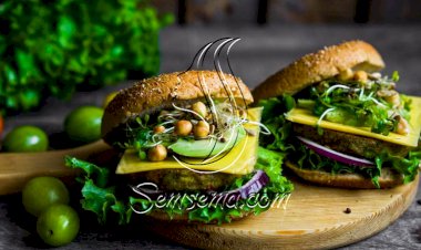 طريقة عمل برجر الدجاج بالأفوكادو