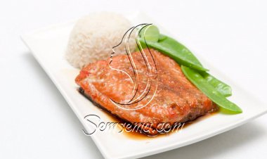 طريقة عمل السلمون بالبرتقال والعسل
