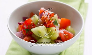 طريقة عمل سلطة الطماطم بالبصل والسكر