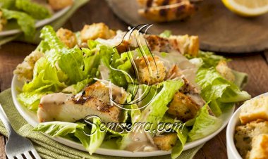 طريقة عمل سلطة الدجاج المشوية بالخس
