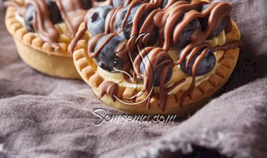 طريقة عمل تارت التوت البري وصوص الشيكولاتة