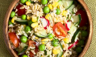 طريقة عمل سلطة الخضار بالأرز البني