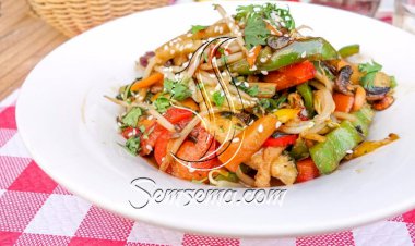 طريقة عمل سلطة الخضروات بالسمسم