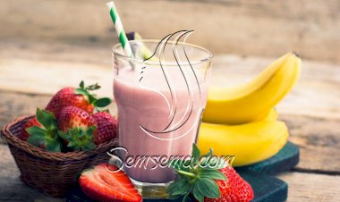 طريقة عمل سموثي الموز بالفراولة