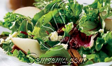 طريقة عمل سلطة الكمثرى والتوت بالعين جمل