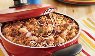 طريقة عمل الأرز بالجمبري والكركم