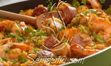 طريقة عمل الأرز بالجمبري والسجق