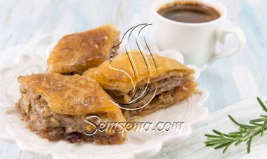 طريقة عمل جلاش بالسميد