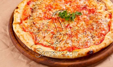 طريقه عمل بيتزا مارجريتا