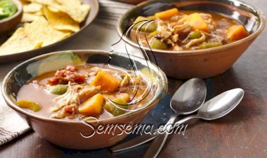 طريقة عمل شوربة الديك الرومي بالقرع للكريسماس