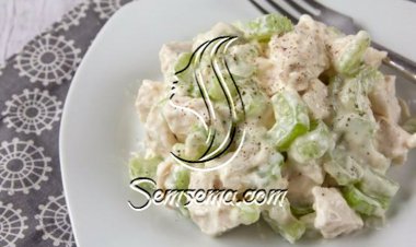 طريقة عمل سلطة ديك رومي بالكرفس للكريسماس