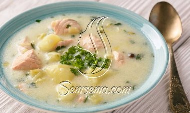 طريقة عمل شوربة البطاطس بالسلمون
