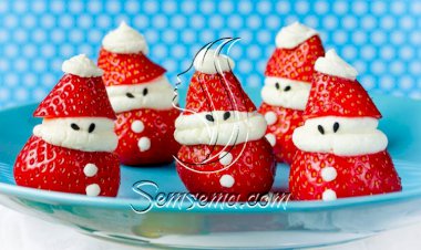 طريقة عمل بابا نويل الفراولة للكريسماس