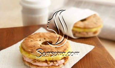 طريقة عمل البيجل بكريمة الفراولة والعين جمل