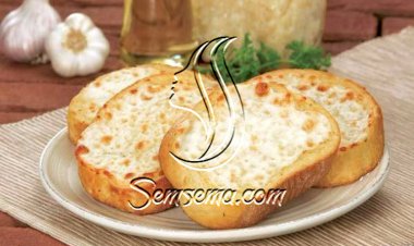 طريقة عمل خبز بالثوم والجبن