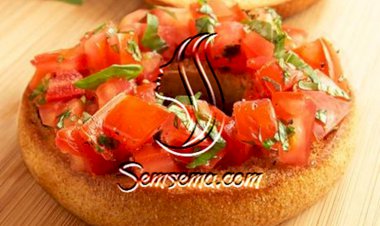 طريقة عمل خبز البيجل بالطماطم والثوم