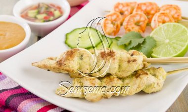 طريقة عمل أسياخ فواكه البحر