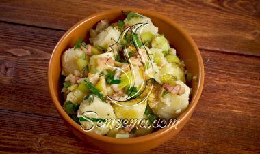 طريقة عمل سلطة البطاطس الألمانية