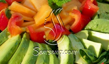 طريقة عمل سلطة السبانخ والكانتالوب بالنعناع