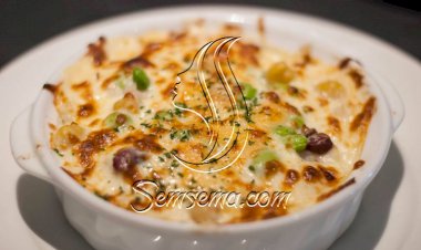 طريقة عمل طاجن اللحم المفروم بالأرز والجبن الموزاريللا