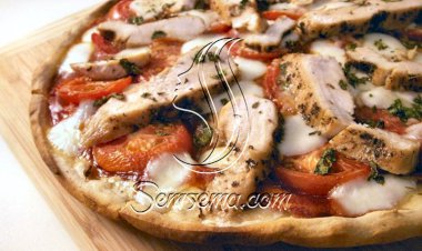 طريقة عمل البيتزا الإيطالية بالفراخ