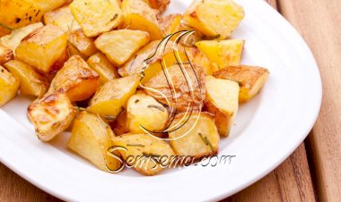 طريقة عمل ويدجز بطاطس مشوية بالثوم