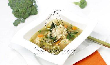 طريقة عمل شوربة البروكلي باللحم المفروم