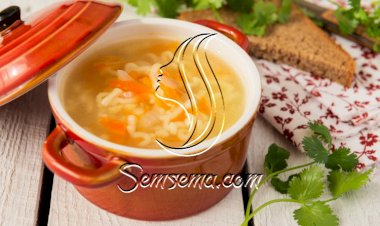 شوربة دجاج بالشعيرية