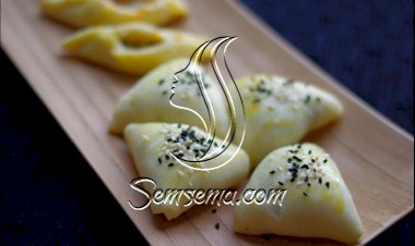 معجنات السبانخ والجبن المميزة