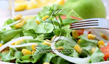 سلطة الجرجير والذرة