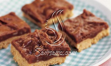 مربعات الشوكولاتة بالبندق