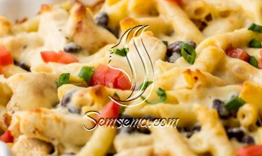 المكرونة بالدجاج مع الصلصة الخاصة بالفرن