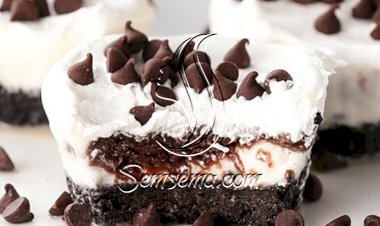 طبقات بسكويت الشوكولاتة بالكريمة الشهية