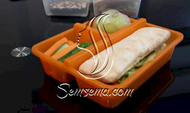 ساندويش من القمح الكامل مع الحبش والموزاريلا