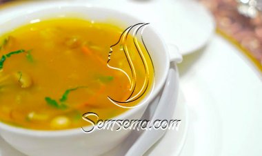 شوربة الشعيرية بالذرة والفطر