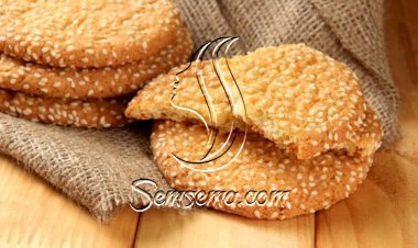 بسكويت السمسم الشهي