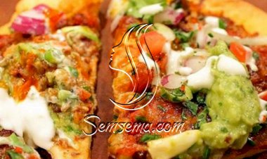 تاكو بيتزا لغداء مع الأصدقاء