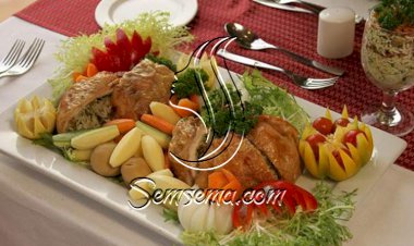 دجاج محشو بالرز والأعشاب.. بالطعم الغني والساحر