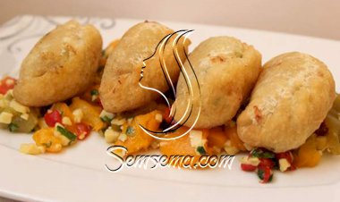 سمبوسة بالفلفل المشوي والجبن