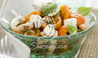 سلطة الفاصوليا والجبن الزرقاء