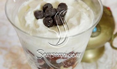 حلا القمح مع الفواكة والشوكولاتة بالكريمة اللذيذة