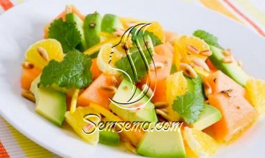 طبق الأفوكادو مع الجريب فروت