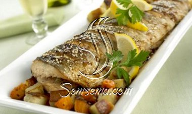 حمّري السالمون مع البطاطس على الطريقة الشرقية