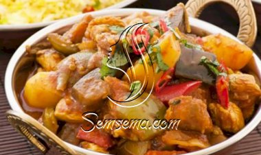 دجاج مع صلصة الكاري والخضر.. لوجبة متكاملة