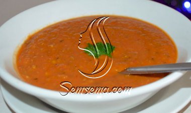 شوربة عدس بالطماطم