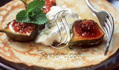 البان كيك مع التين على الطريقة اليونانية