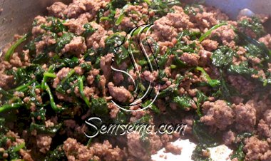 سبانخ باللحم المفروم للرجيم